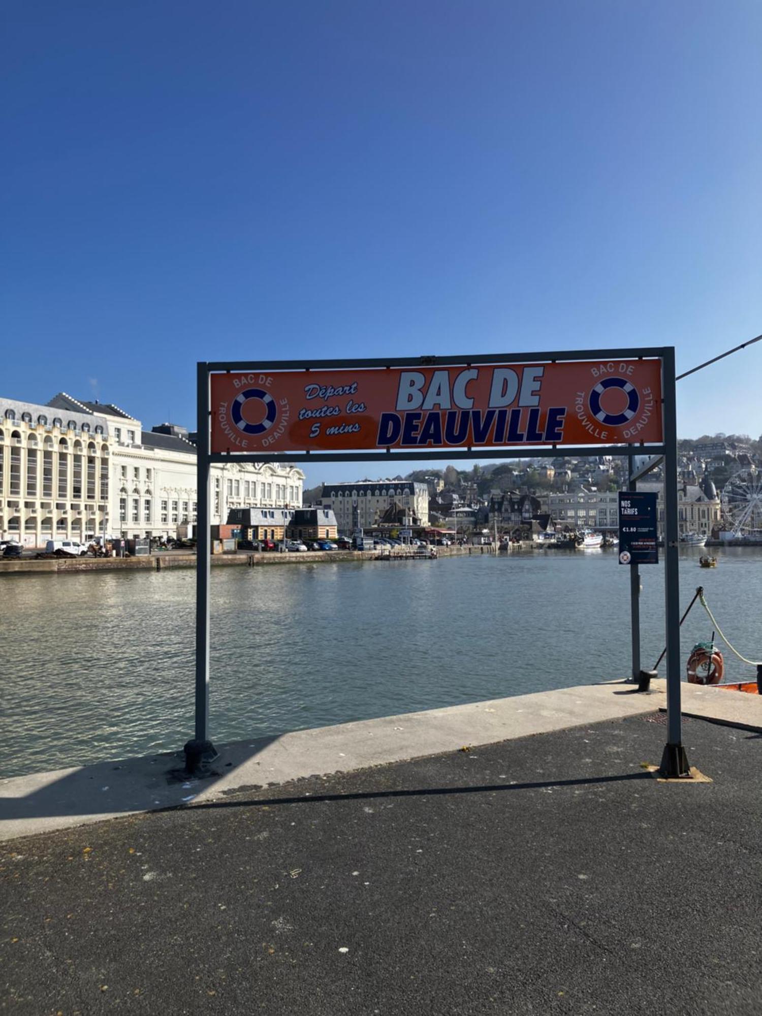 Palace Le Bonheur *
