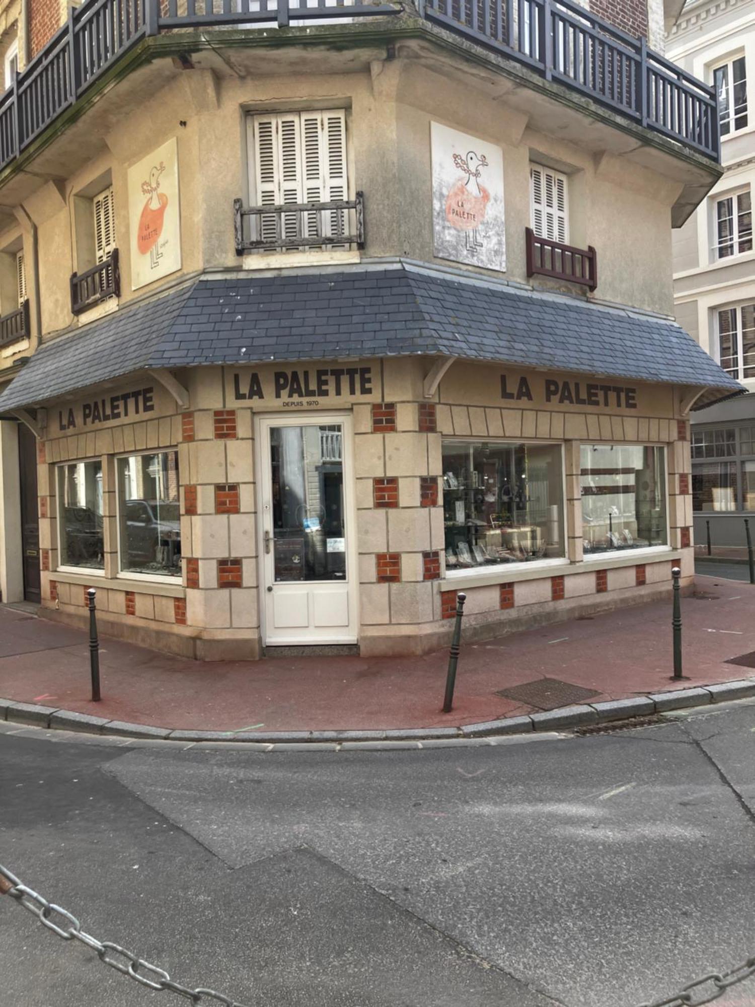 Palace Le Bonheur Apartment